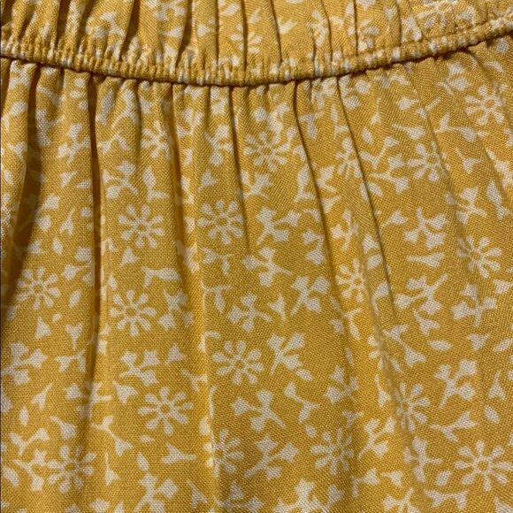 Abercrombie & Fitch High Waist Yellow Shorts with Ruffled Hem - Picture 6 of 8